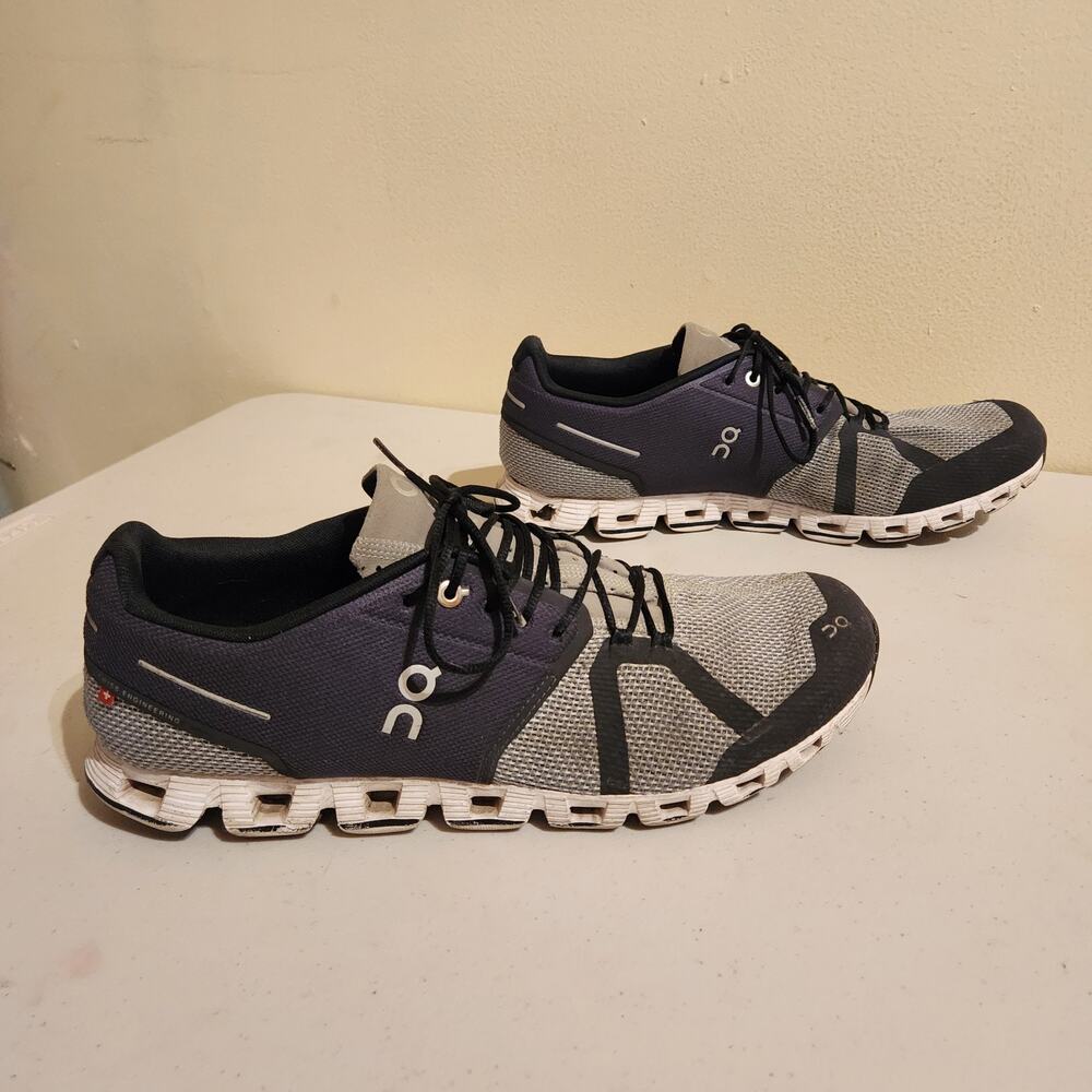 On Cloud Flyer Navy Men's Sneakers, Size M12 US, PRE-LOVED Running/Walking Shoes